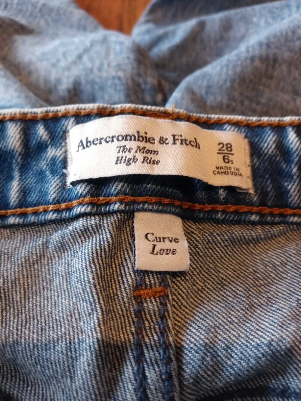 ABERCROMBIE & FITCH high rise the mom jeans (6S/28) - Picture 3 of 16